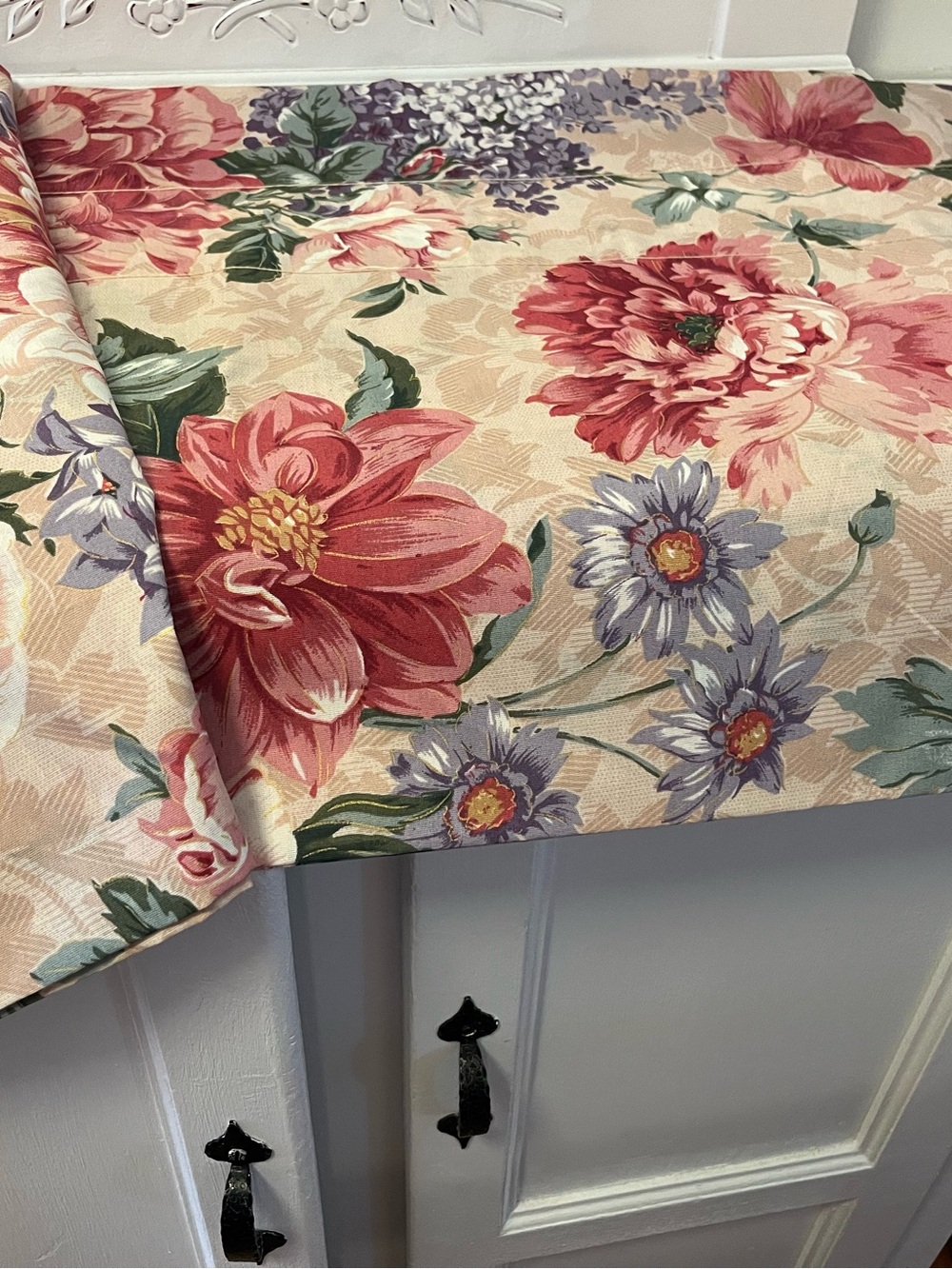 Vintage Floral Valance 80”/ 16” - Picture 4 of 16
